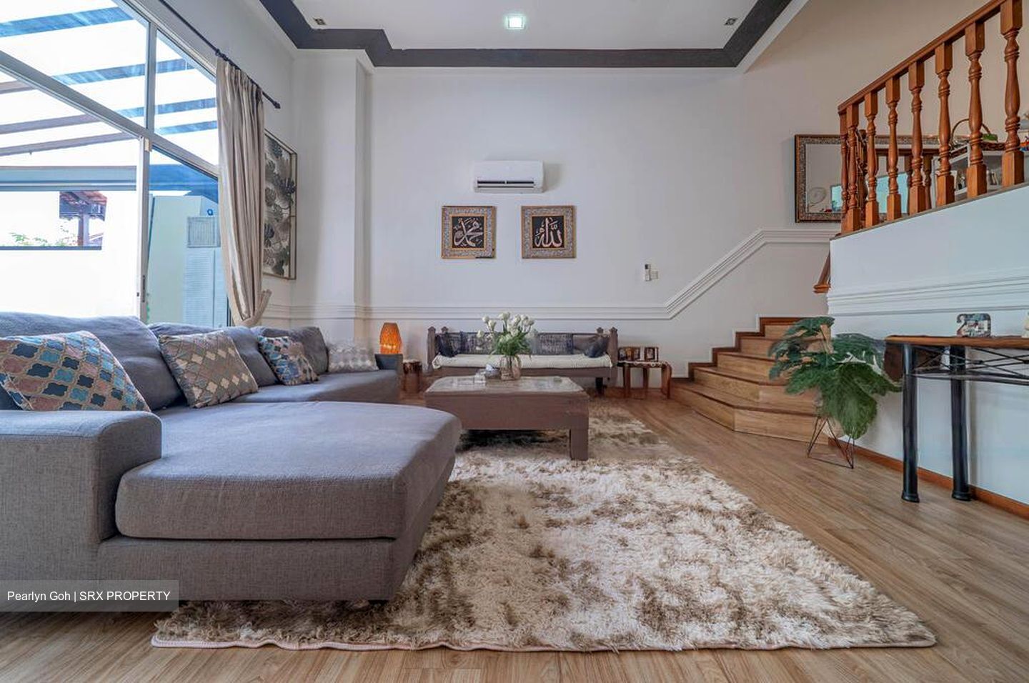 Flora Road (D17), Terrace #460375161